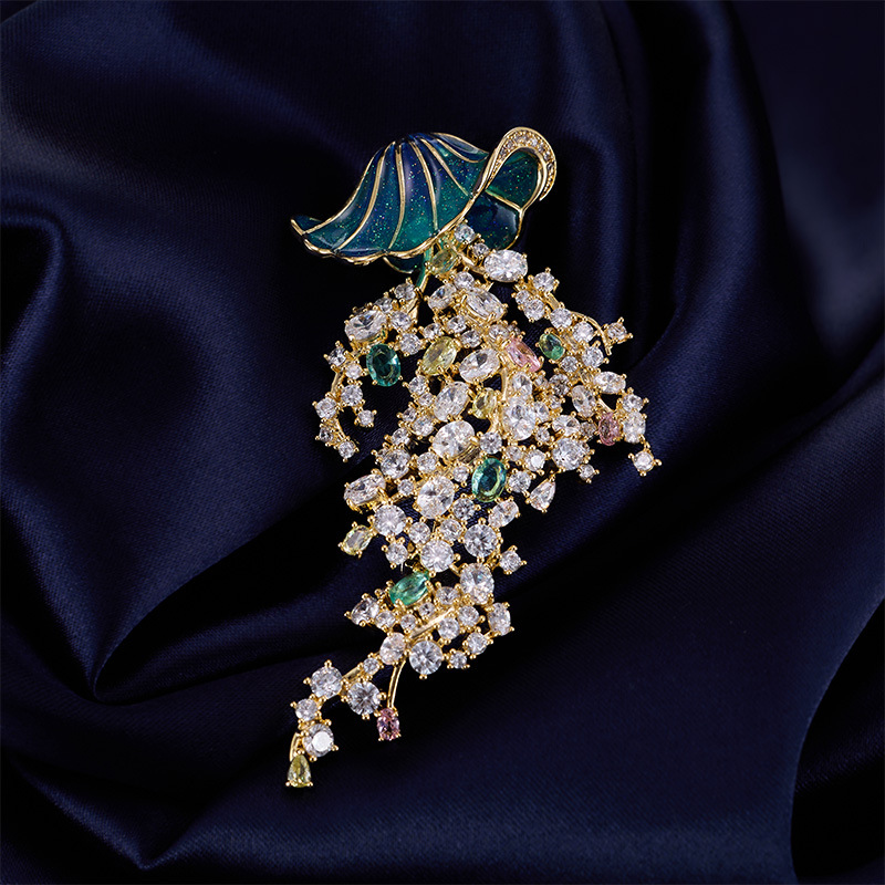 Broszka z cyrkoniami w kształc – Luxury Lifestyle Jewelry recenzja i cena